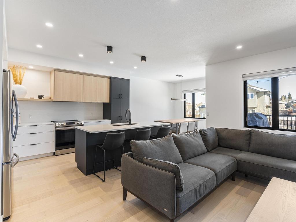 












403 Lakewood Way S

,
Cold Lake,




AB
T9M 0K7

