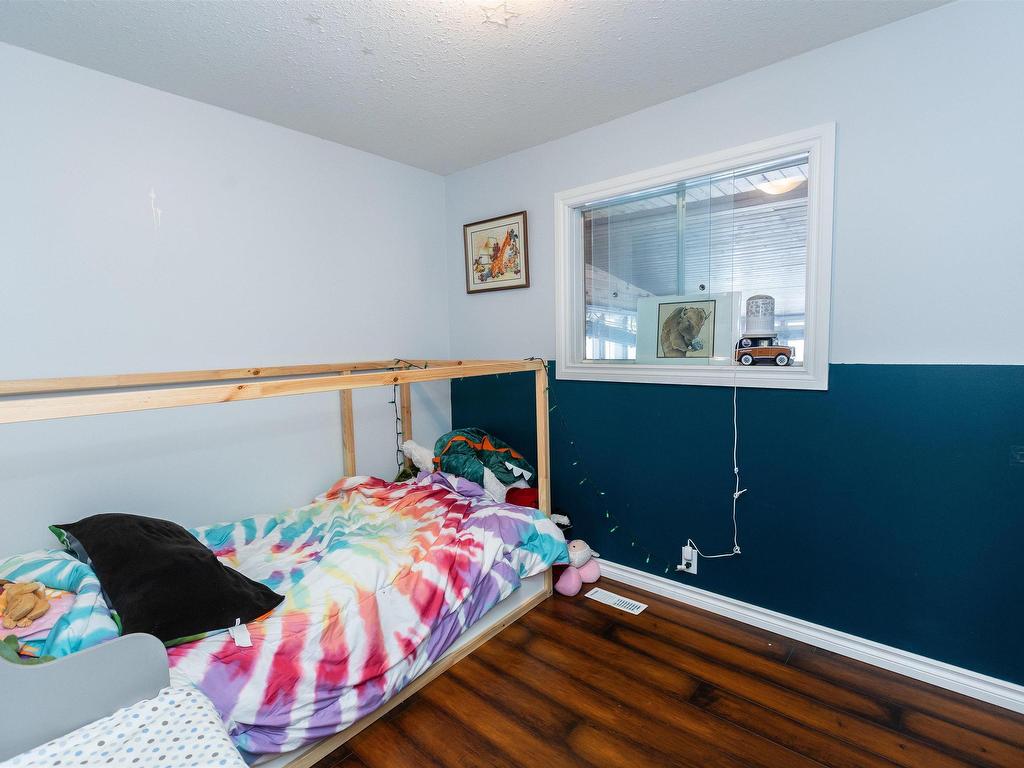












527 5th Street

,
Rural Lac Ste. Anne County,




AB
T0E 1A6


