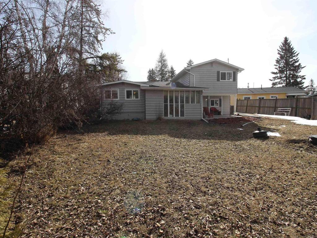 












527 5th Street

,
Rural Lac Ste. Anne County,




AB
T0E 1A6

