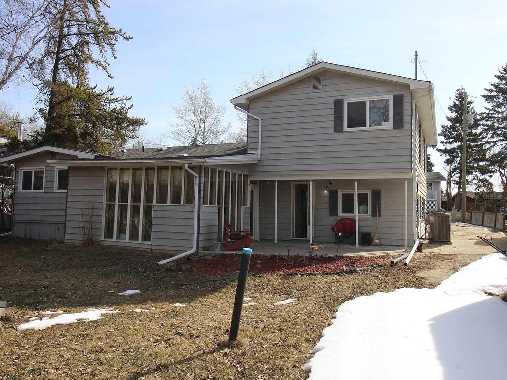 












527 5th Street

,
Rural Lac Ste. Anne County,




AB
T0E 1A6

