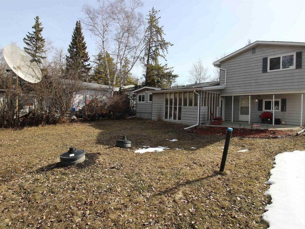 












527 5th Street

,
Rural Lac Ste. Anne County,




AB
T0E 1A6

