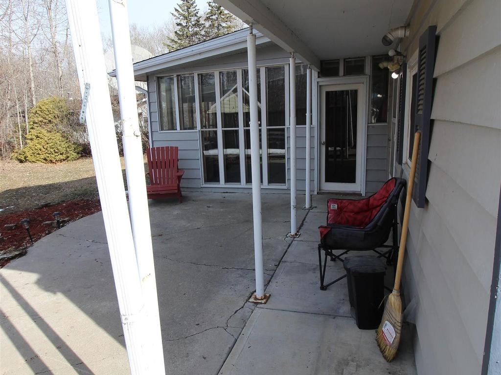 












527 5th Street

,
Rural Lac Ste. Anne County,




AB
T0E 1A6

