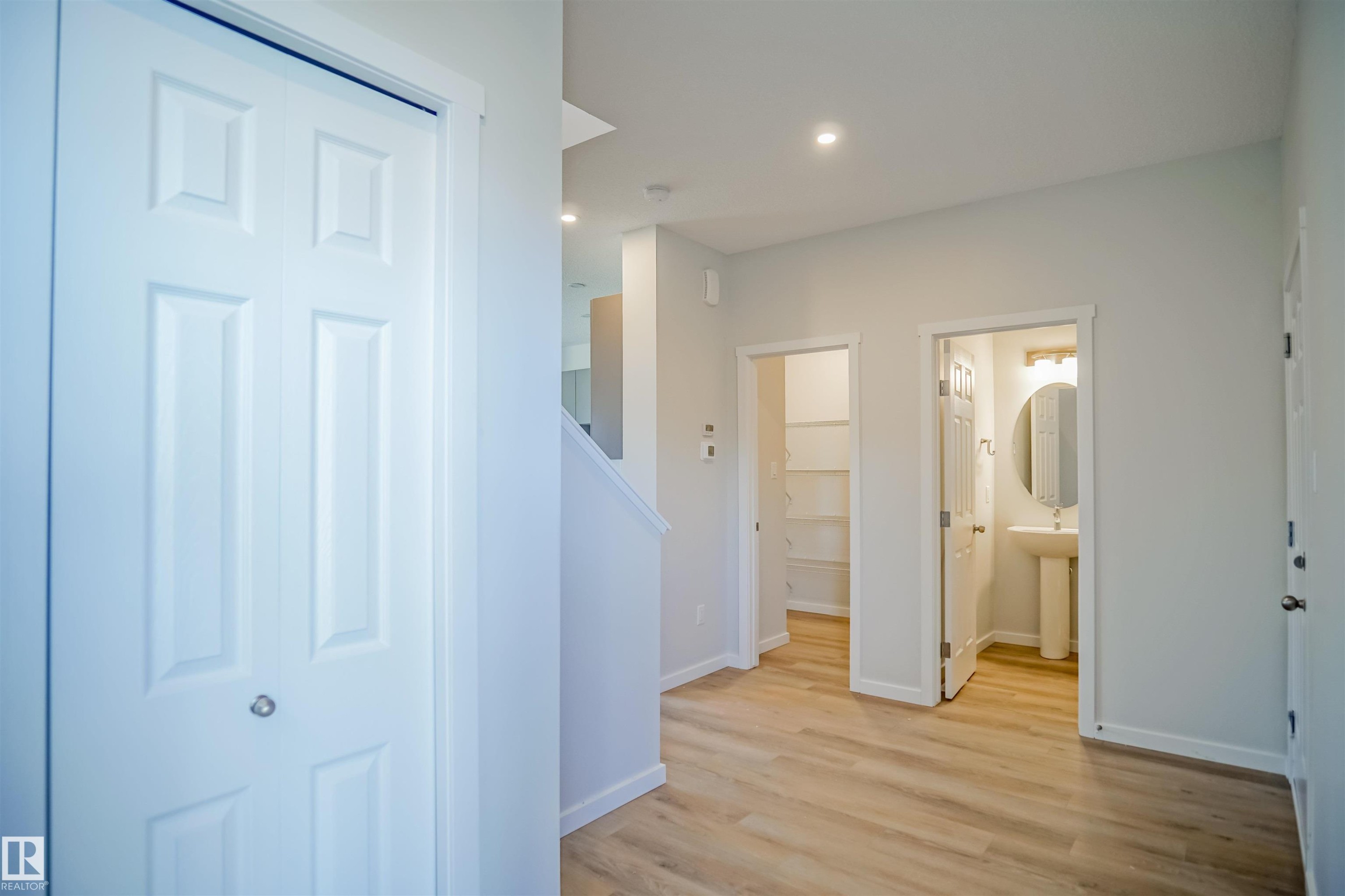 












99 Ficus Way

,
Fort Saskatchewan,




AB
T8L 0Z6

