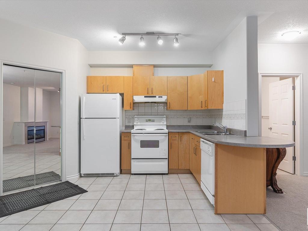 












303 10046 110 Street

,
Edmonton,




AB
T5K 2Y2


