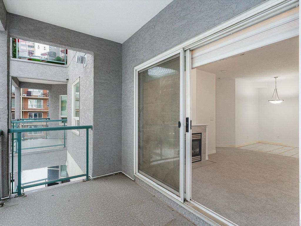 












303 10046 110 Street

,
Edmonton,




AB
T5K 2Y2

