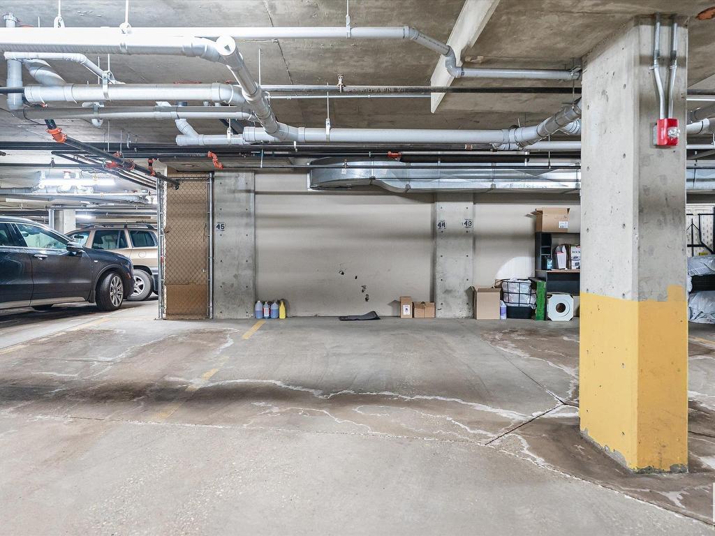 












303 10046 110 Street

,
Edmonton,




AB
T5K 2Y2


