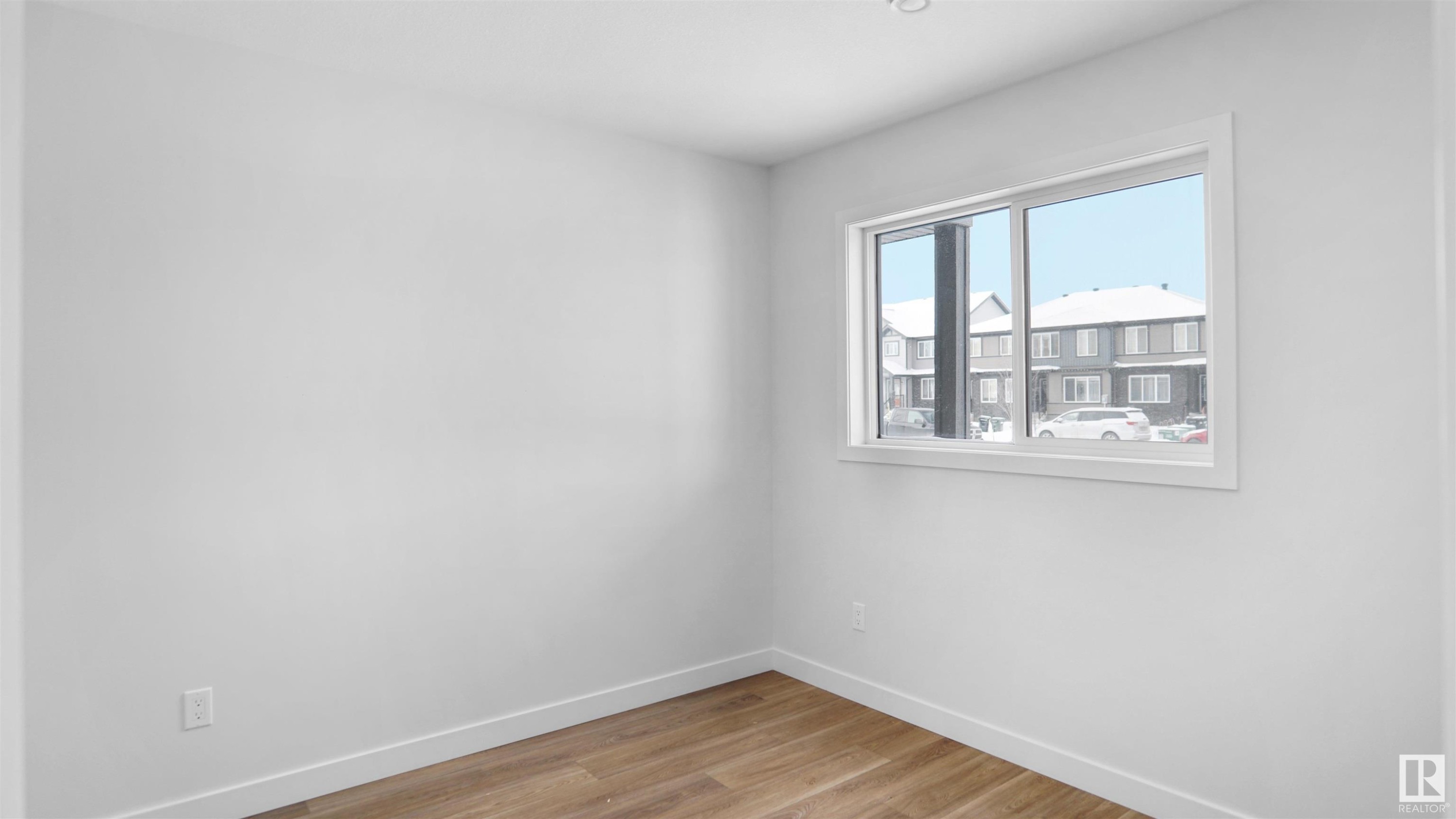 












932 19 Avenue

,
Edmonton,




AB
T6T 1J1

