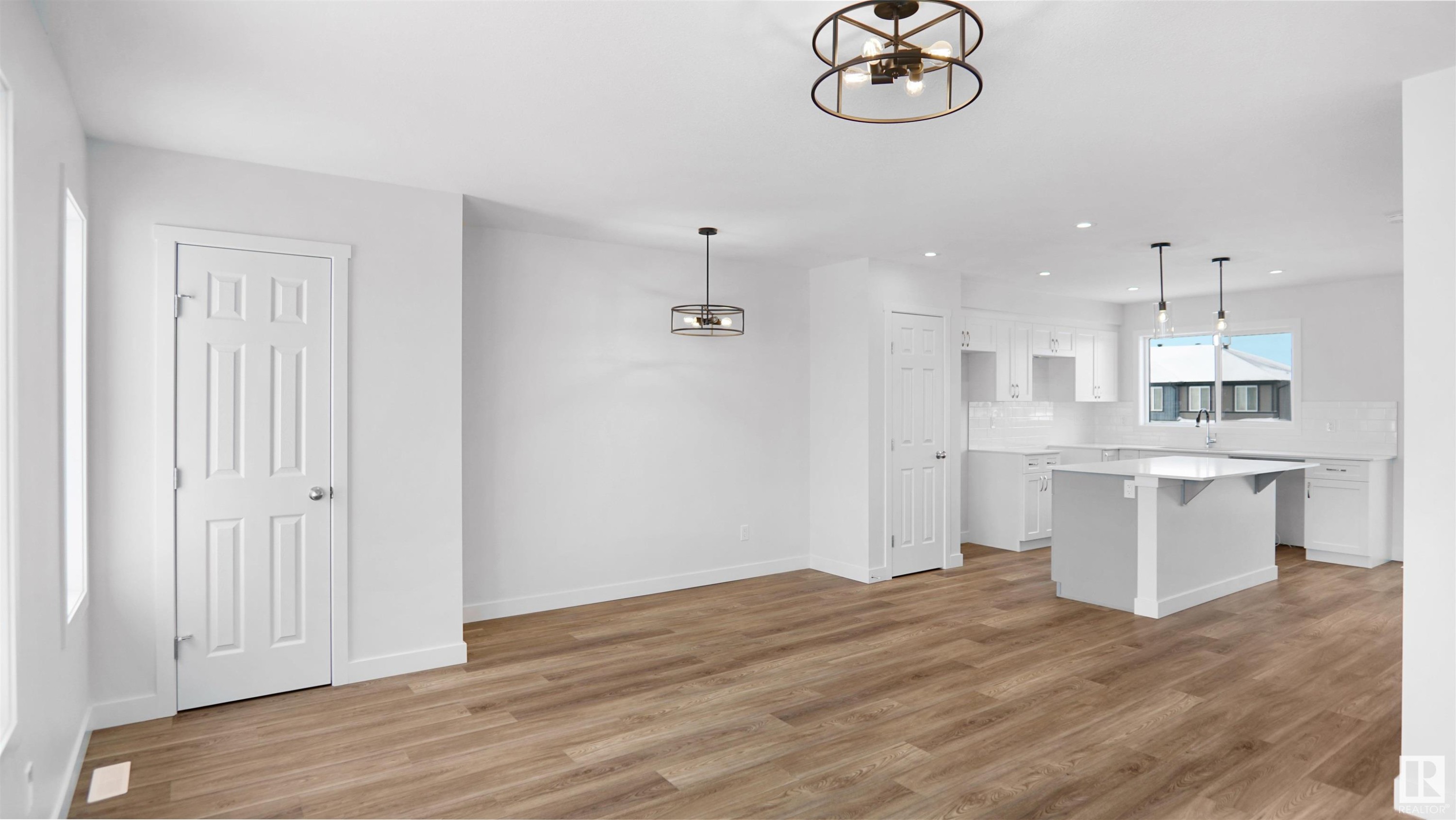 












932 19 Avenue

,
Edmonton,




AB
T6T 1J1

