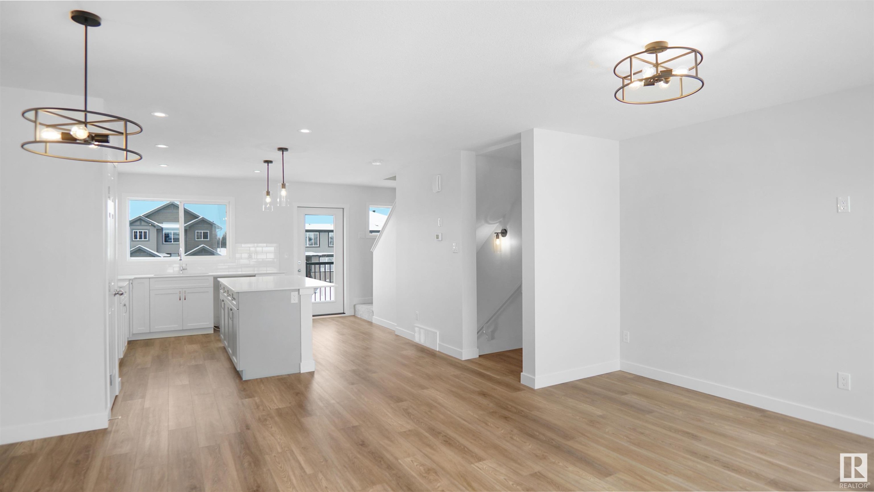 












932 19 Avenue

,
Edmonton,




AB
T6T 1J1

