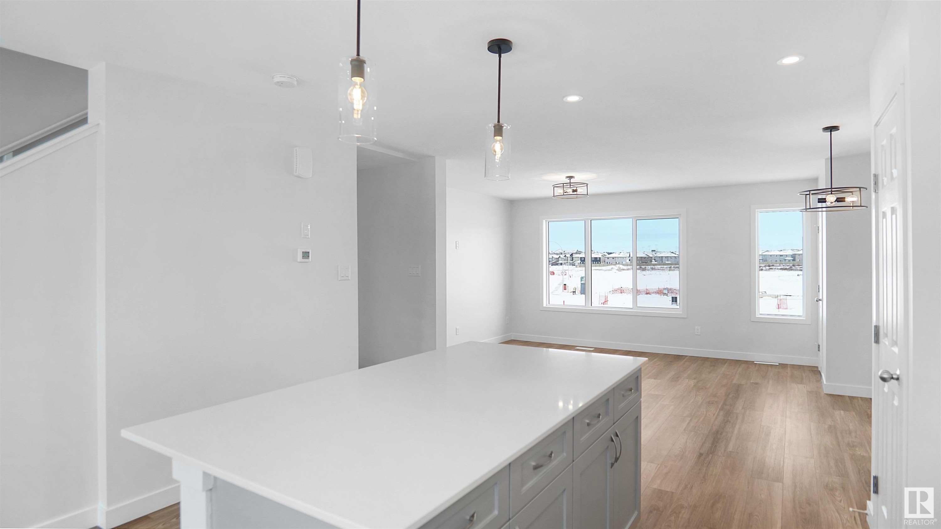 












932 19 Avenue

,
Edmonton,




AB
T6T 1J1

