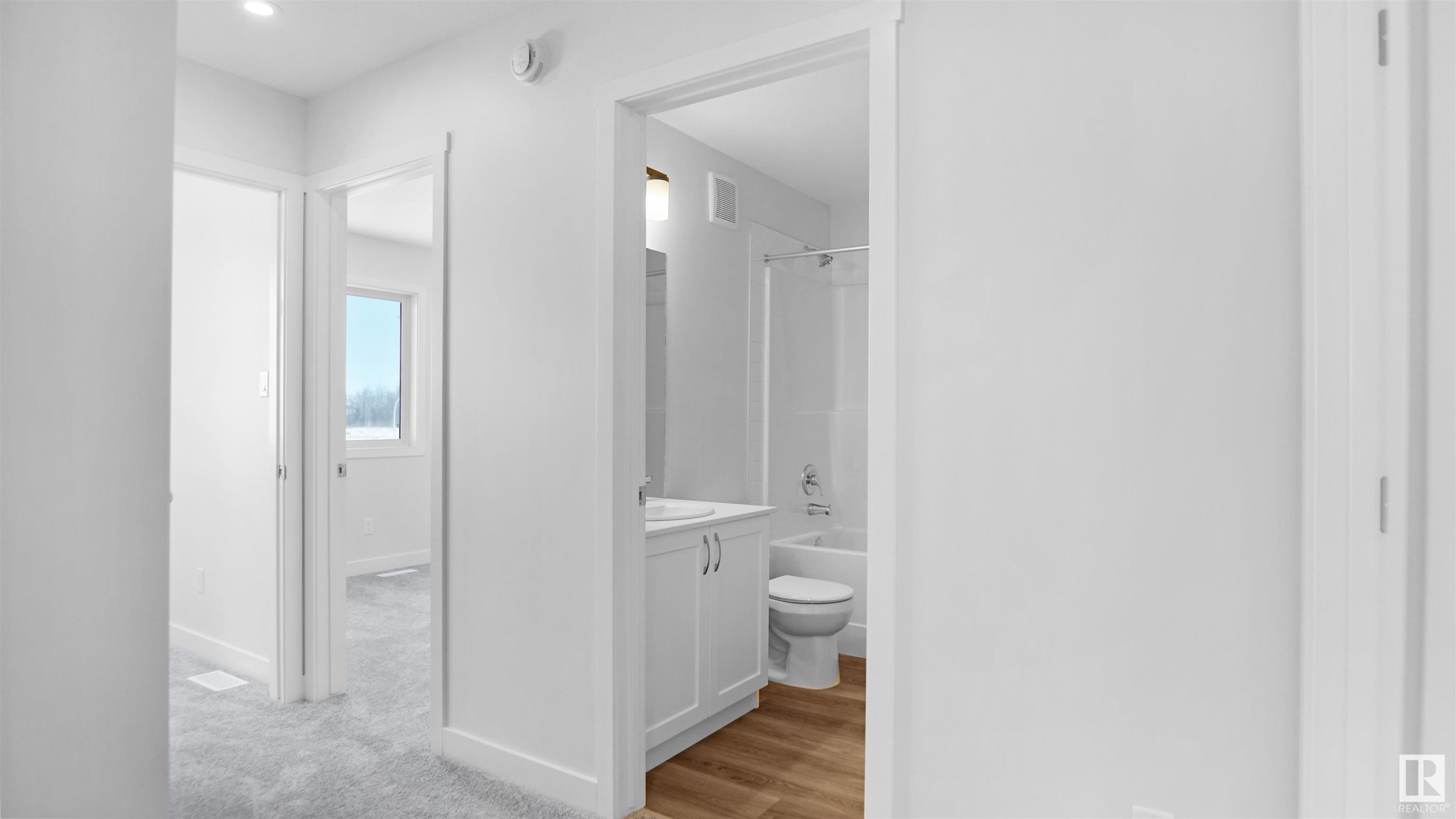 












932 19 Avenue

,
Edmonton,




AB
T6T 1J1

