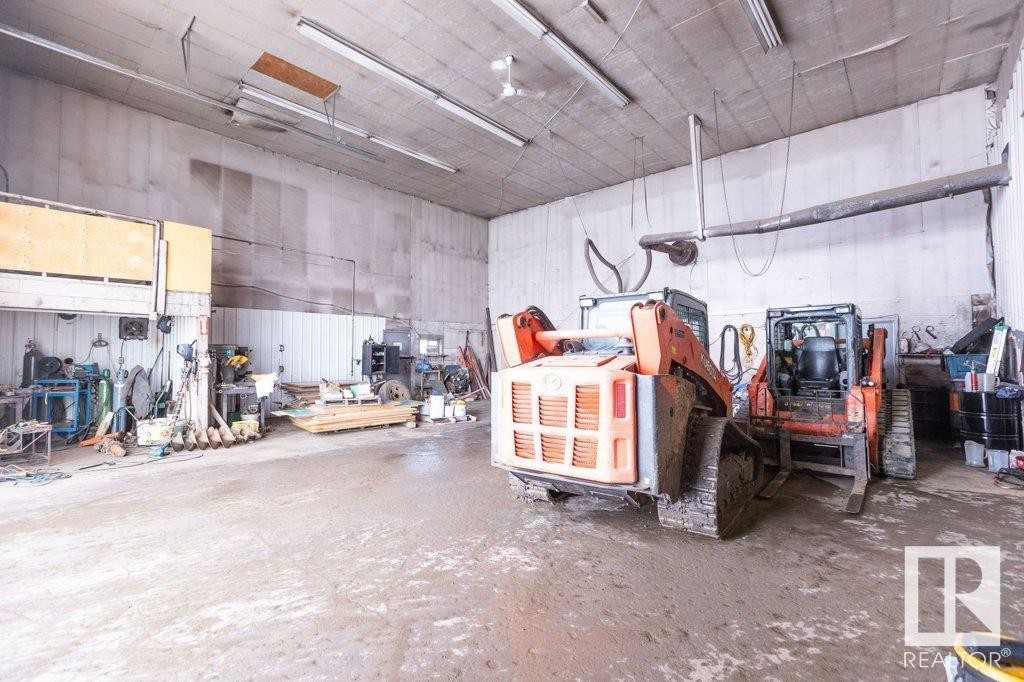 












9304 100 Street

,
Westlock,




AB
T7P 2L5

