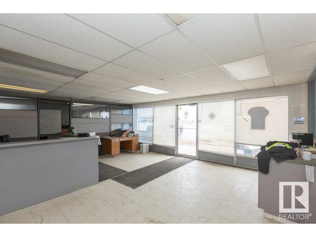 












9304 100 Street

,
Westlock,




AB
T7P 2L5

