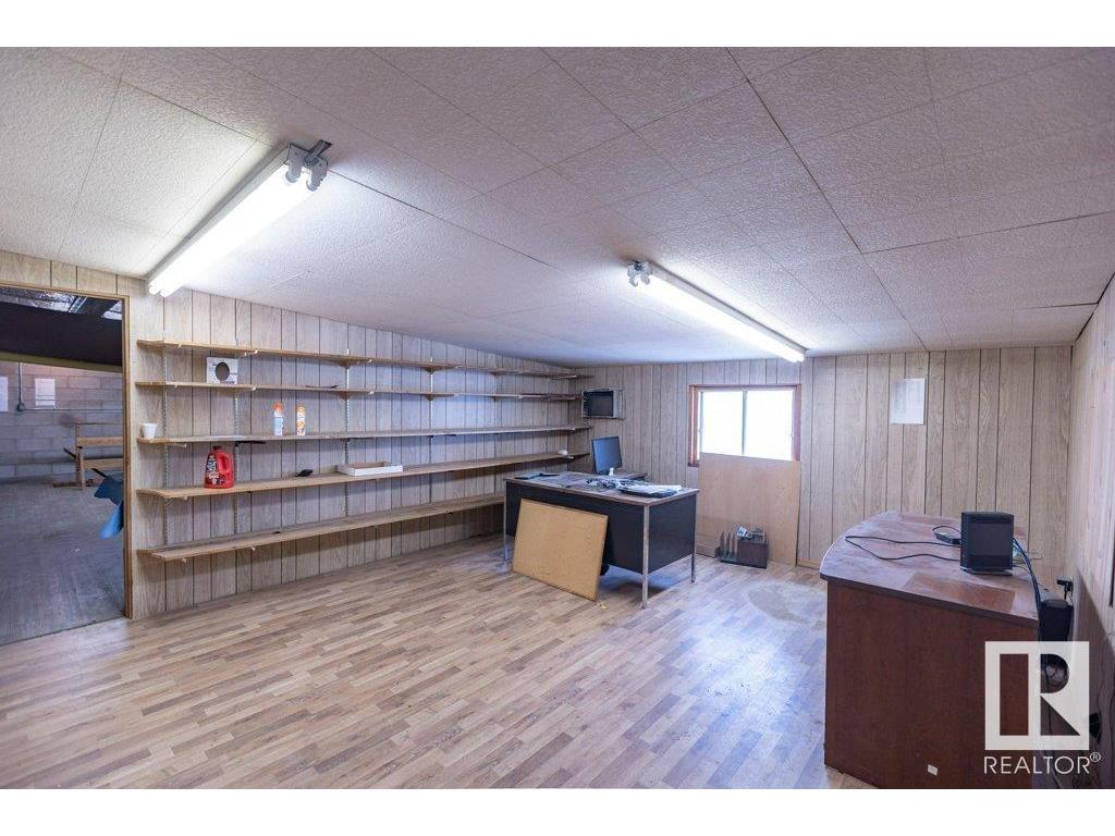 












9304 100 Street

,
Westlock,




AB
T7P 2L5

