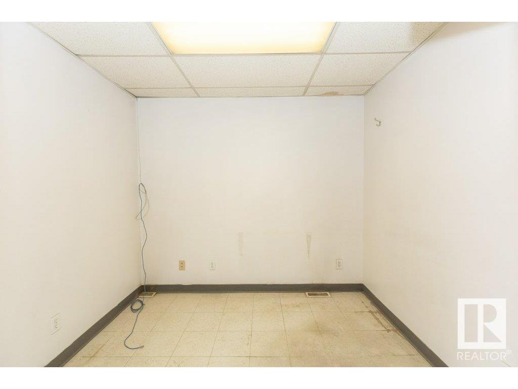 












9304 100 Street

,
Westlock,




AB
T7P 2L5

