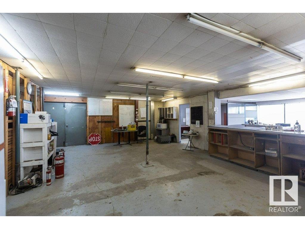 












9304 100 Street

,
Westlock,




AB
T7P 2L5


