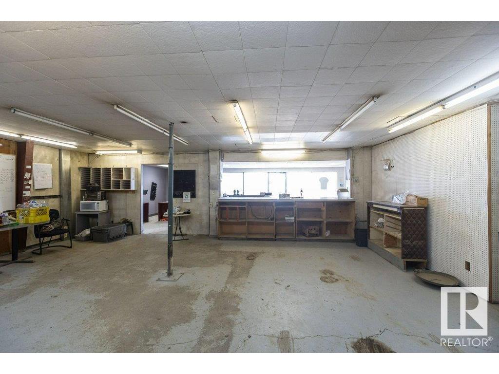 












9304 100 Street

,
Westlock,




AB
T7P 2L5

