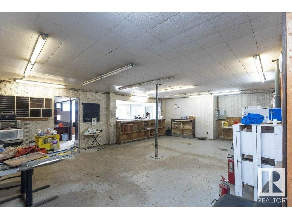 












9304 100 Street

,
Westlock,




AB
T7P 2L5

