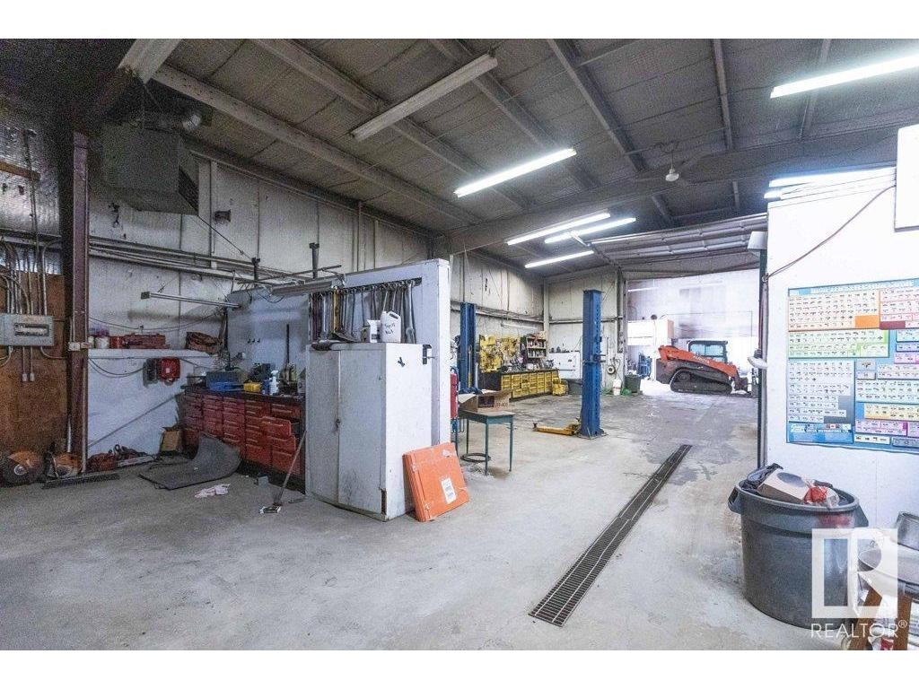 












9304 100 Street

,
Westlock,




AB
T7P 2L5

