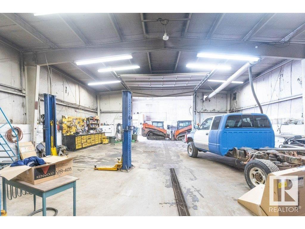 












9304 100 Street

,
Westlock,




AB
T7P 2L5

