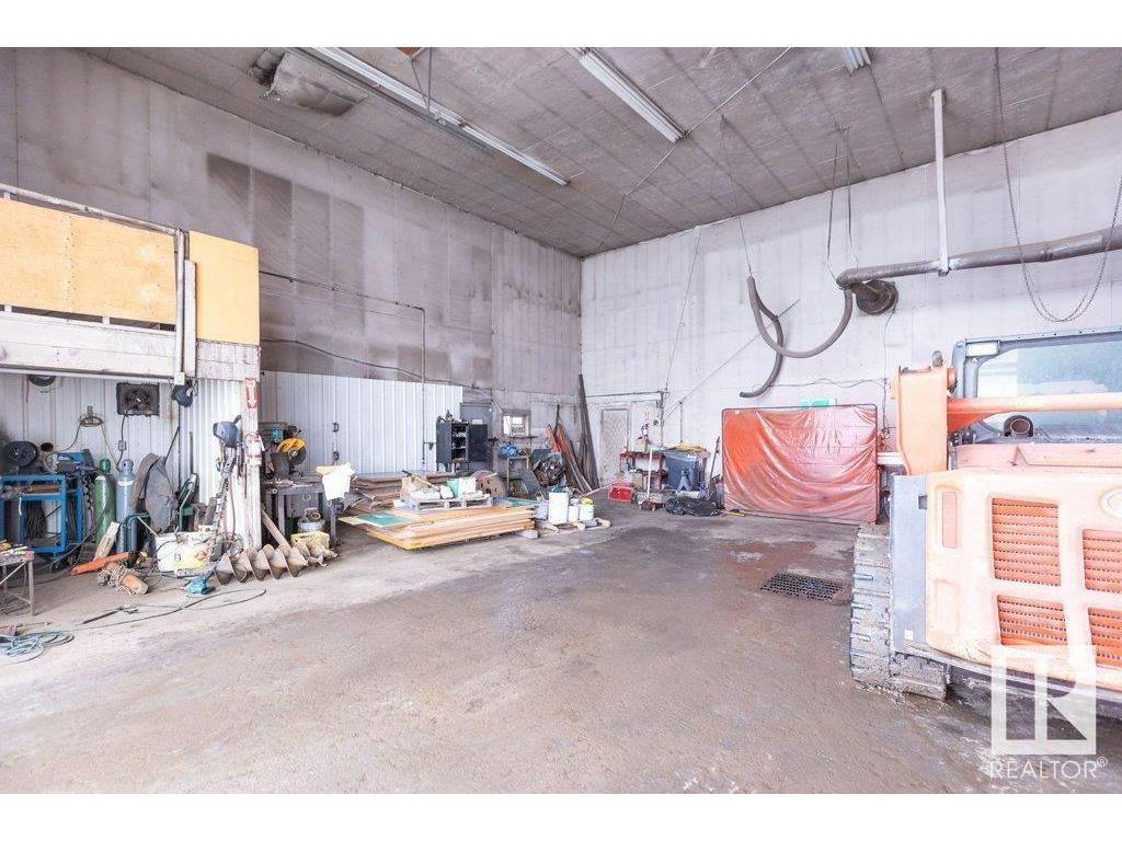 












9304 100 Street

,
Westlock,




AB
T7P 2L5

