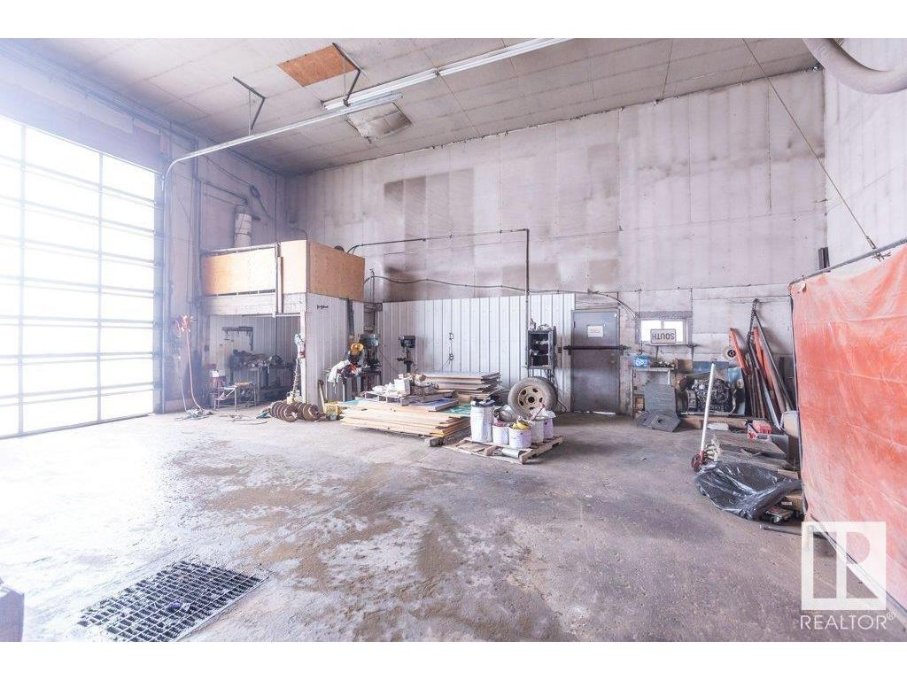 












9304 100 Street

,
Westlock,




AB
T7P 2L5

