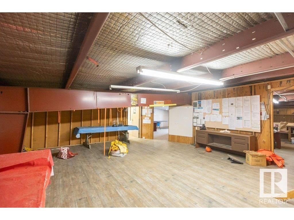 












9304 100 Street

,
Westlock,




AB
T7P 2L5

