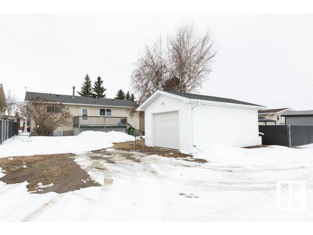 












10516 110 Street

,
Westlock,




AB
T7P 1A2

