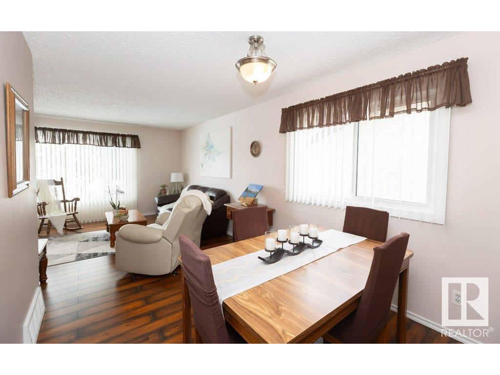 












10516 110 Street

,
Westlock,




AB
T7P 1A2

