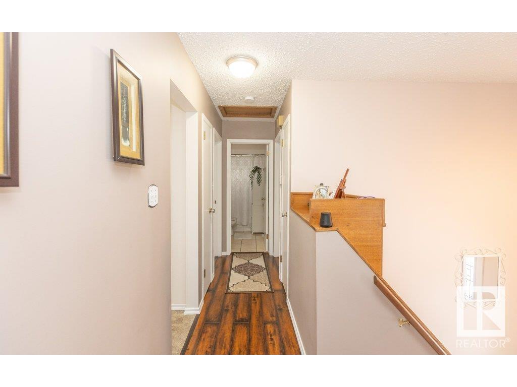 












10516 110 Street

,
Westlock,




AB
T7P 1A2


