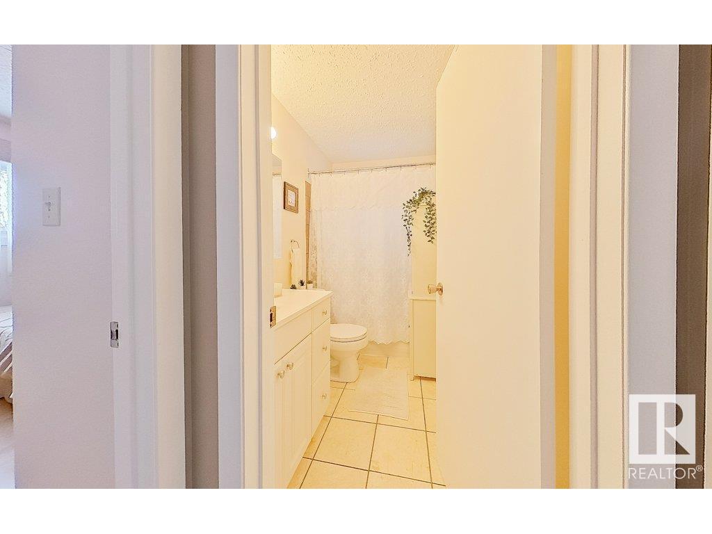 












10516 110 Street

,
Westlock,




AB
T7P 1A2

