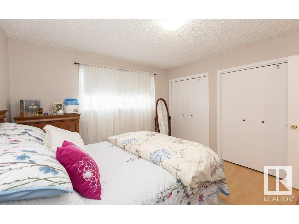 












10516 110 Street

,
Westlock,




AB
T7P 1A2

