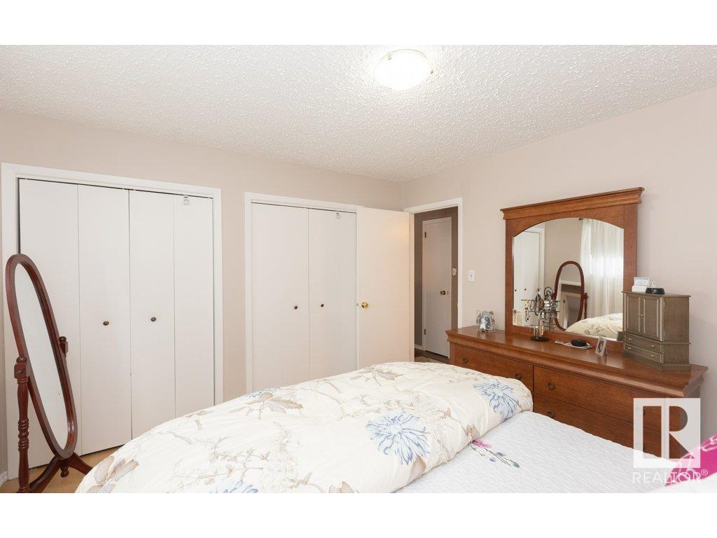 












10516 110 Street

,
Westlock,




AB
T7P 1A2

