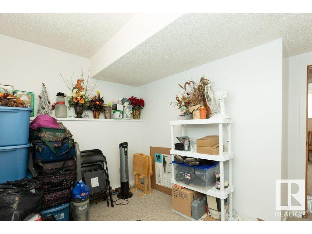 












10516 110 Street

,
Westlock,




AB
T7P 1A2

