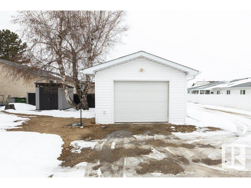 












10516 110 Street

,
Westlock,




AB
T7P 1A2

