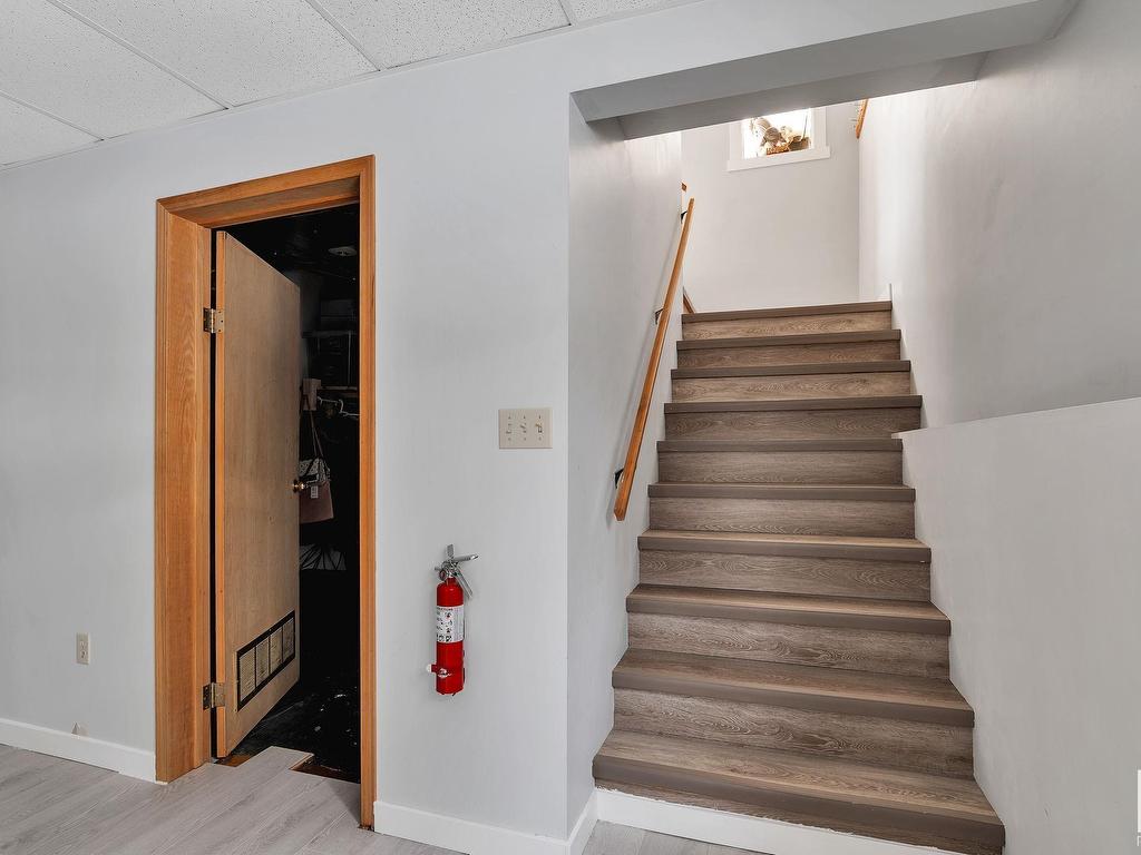 












1 52449 RGE ROAD 222

,
Rural Strathcona County,




AB
T8E 2G6

