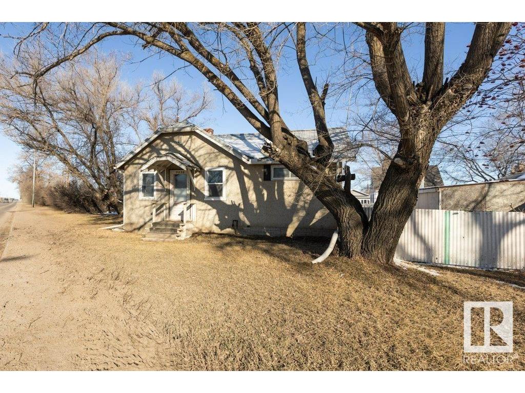 












9836 100 Street

,
Westlock,




AB
T7P 2R2

