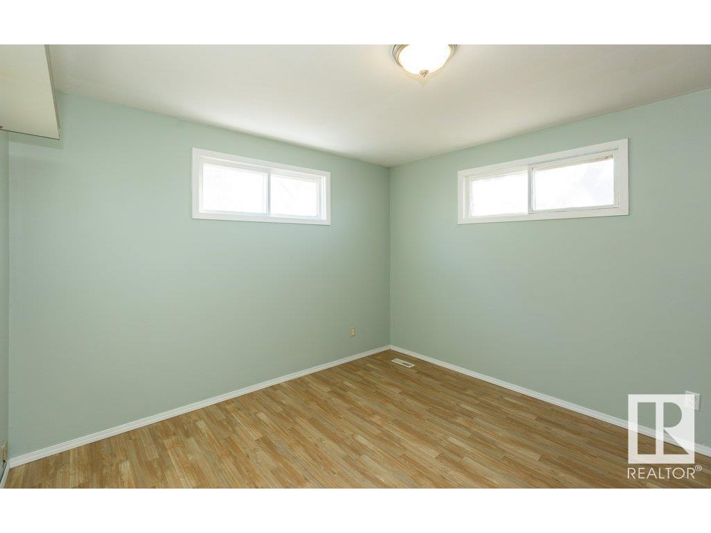 












9836 100 Street

,
Westlock,




AB
T7P 2R2

