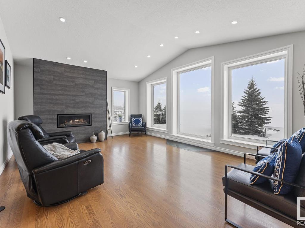 












718 Beach Avenue

,
Cold Lake,




AB
T9M 1G5

