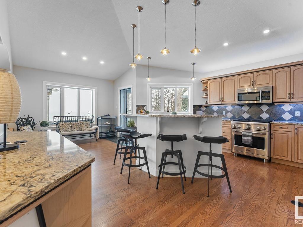 












718 Beach Avenue

,
Cold Lake,




AB
T9M 1G5

