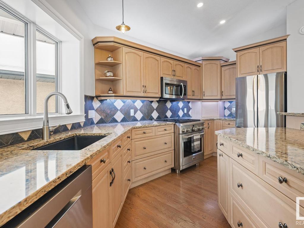 












718 Beach Avenue

,
Cold Lake,




AB
T9M 1G5

