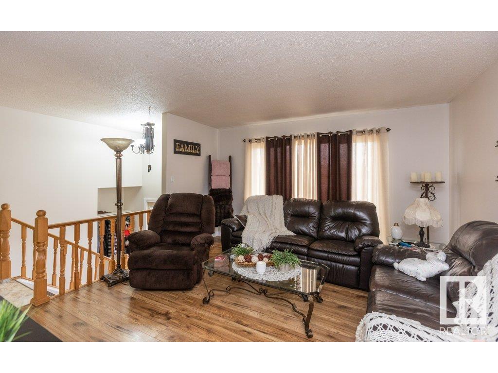 












10624 104 Street

,
Westlock,




AB
T7P 2P6


