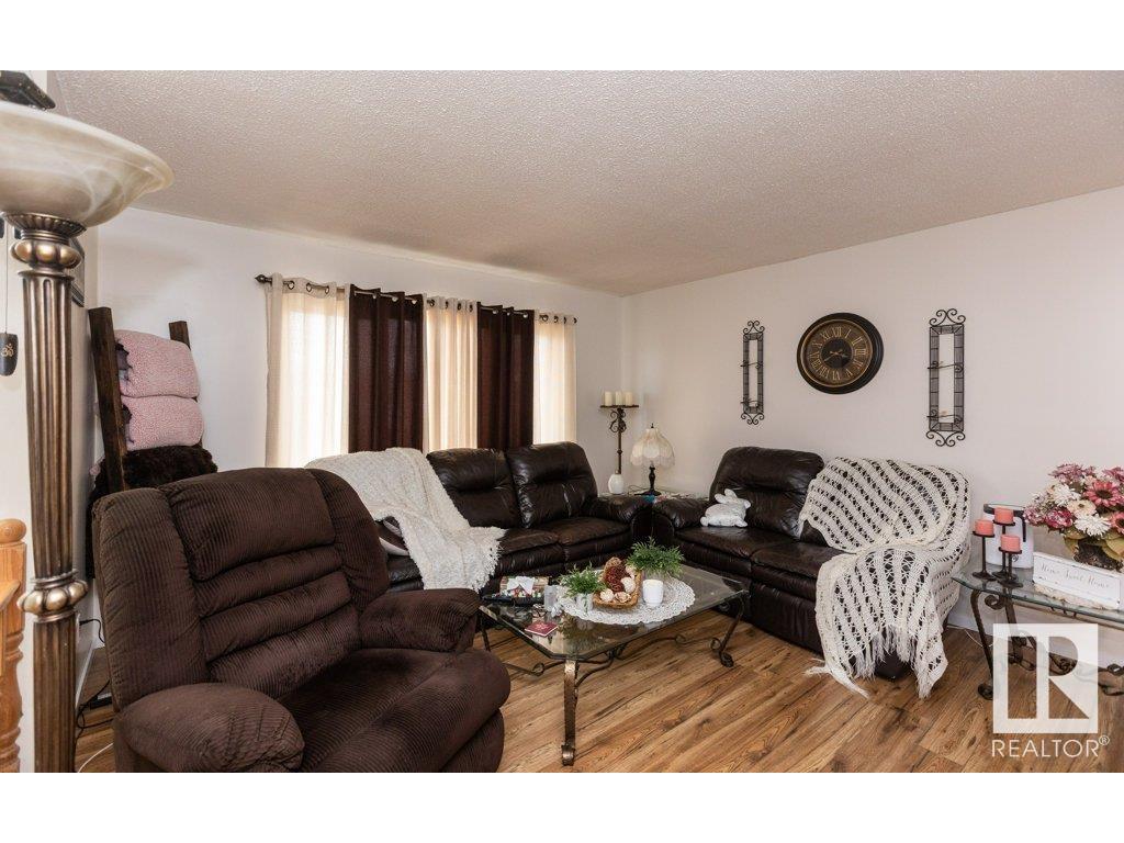 












10624 104 Street

,
Westlock,




AB
T7P 2P6

