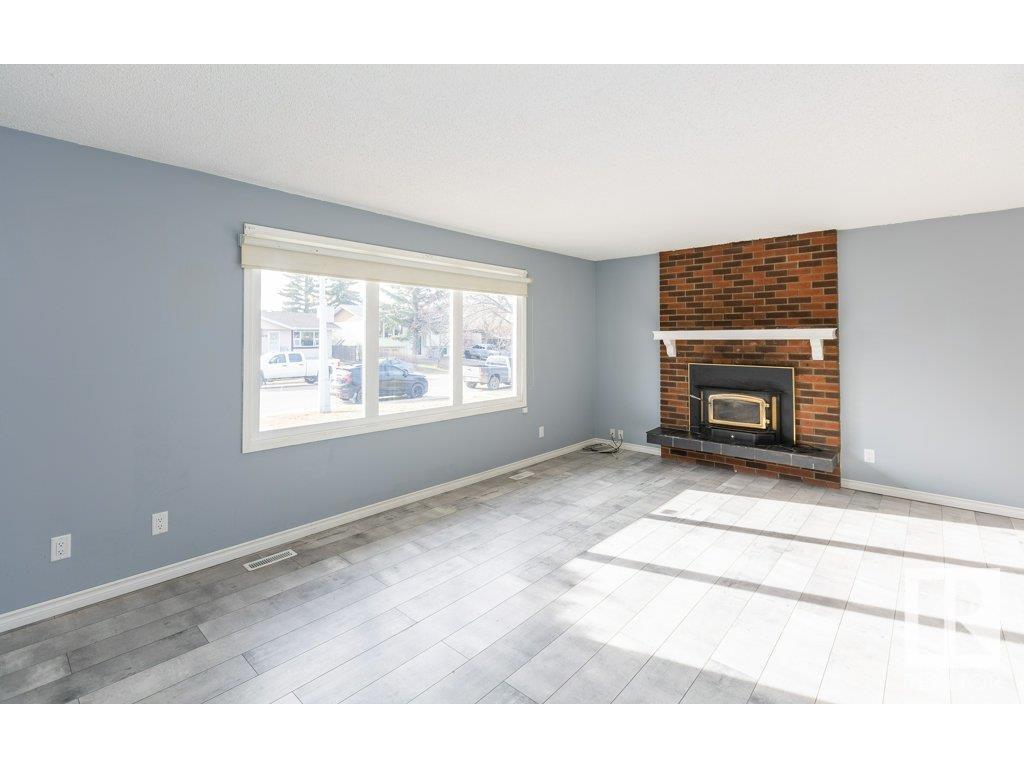 












10235 109 Avenue

,
Westlock,




AB
T7P 1H1

