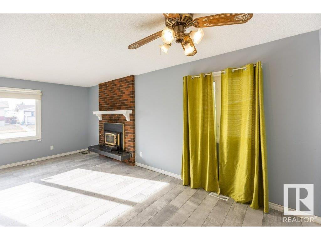 












10235 109 Avenue

,
Westlock,




AB
T7P 1H1

