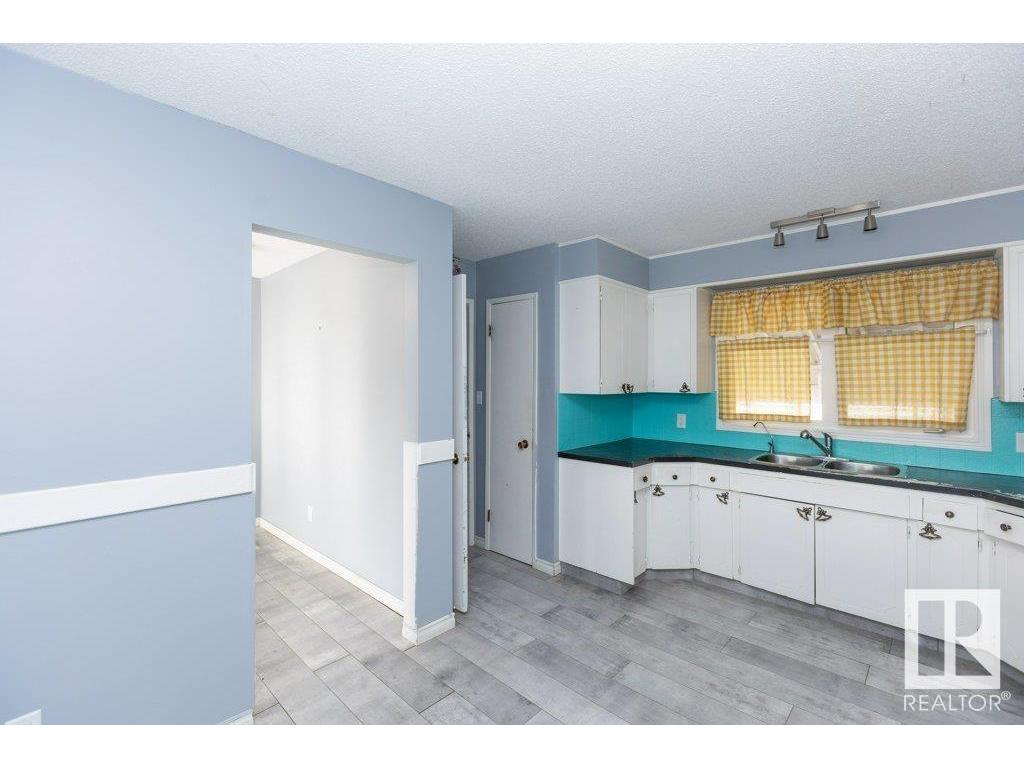 












10235 109 Avenue

,
Westlock,




AB
T7P 1H1

