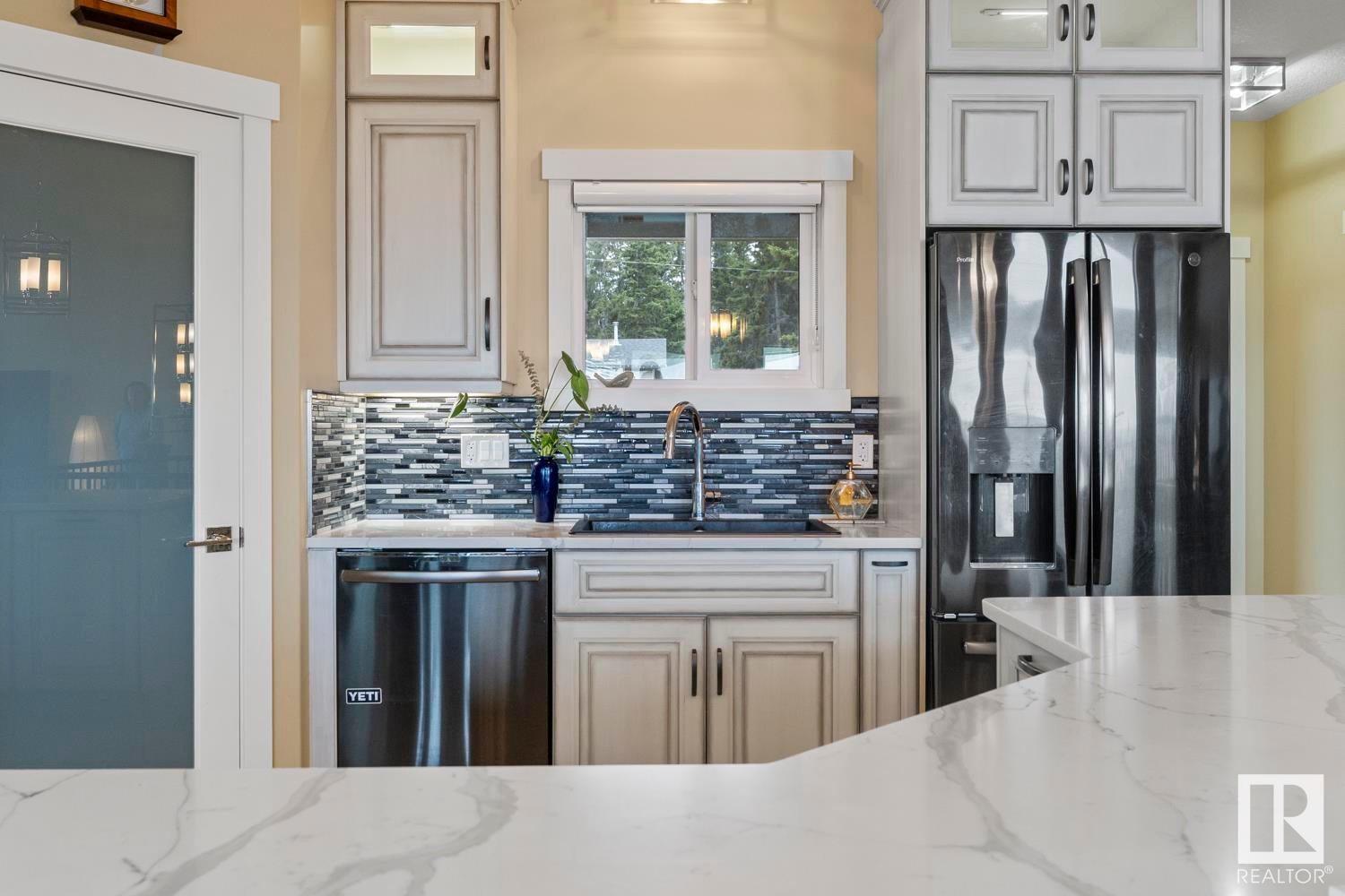 












207 BIRCH Avenue

,
Cold Lake,




AB
T9M 1E5

