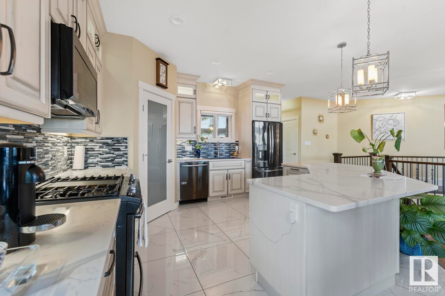 












207 BIRCH Avenue

,
Cold Lake,




AB
T9M 1E5

