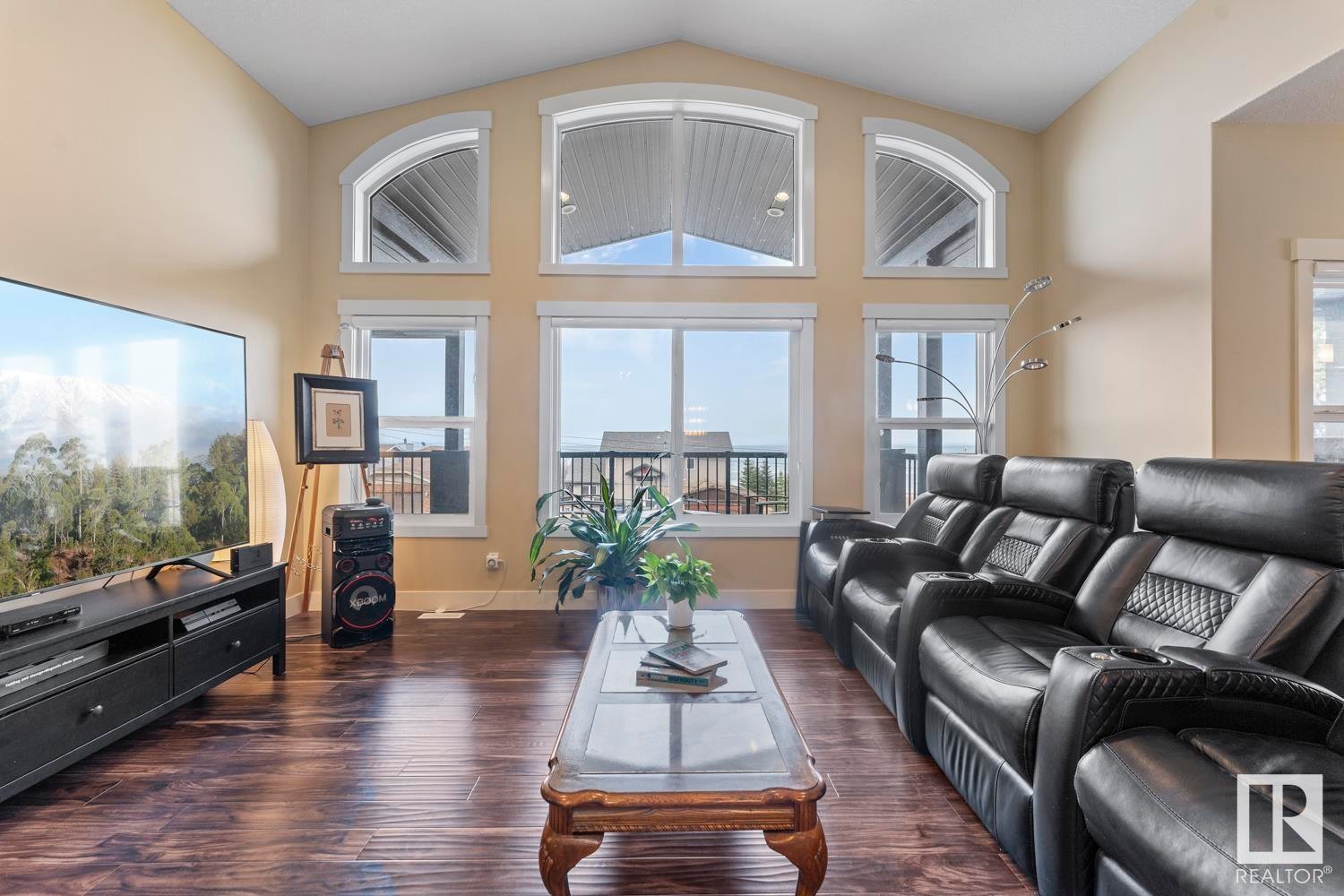 












207 BIRCH Avenue

,
Cold Lake,




AB
T9M 1E5

