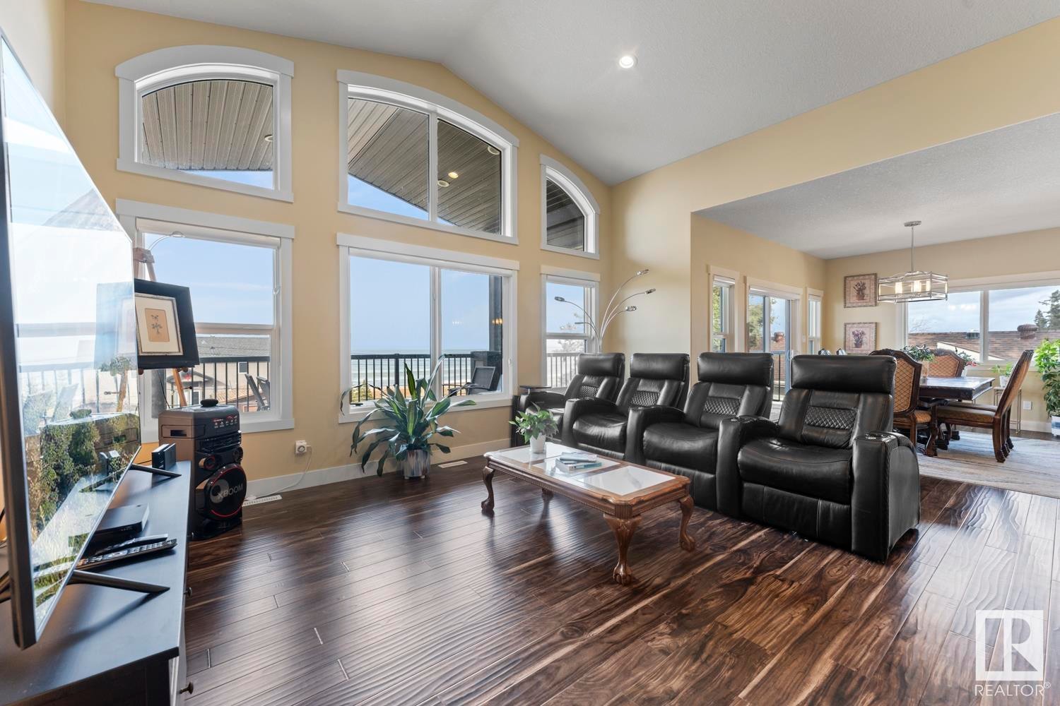 












207 BIRCH Avenue

,
Cold Lake,




AB
T9M 1E5


